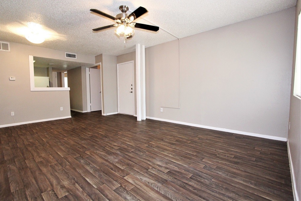 Primary Photo - 1505 Southport Dr