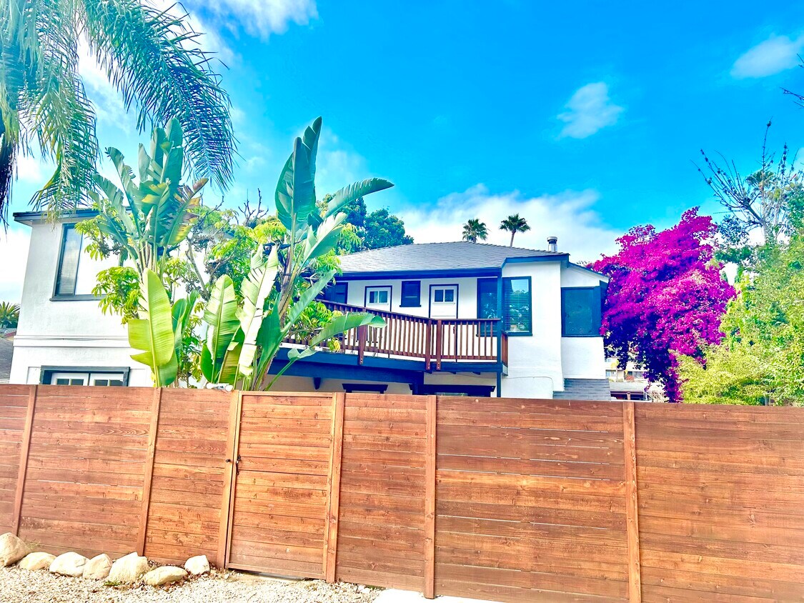 Foto principal - 2306 Cliff Dr