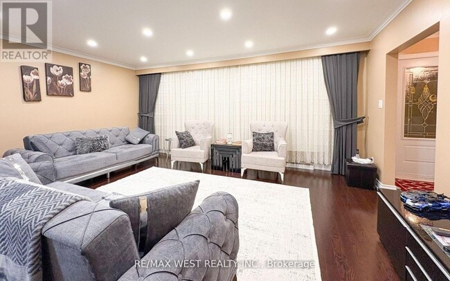 Building Photo - 5 Arlstan Dr