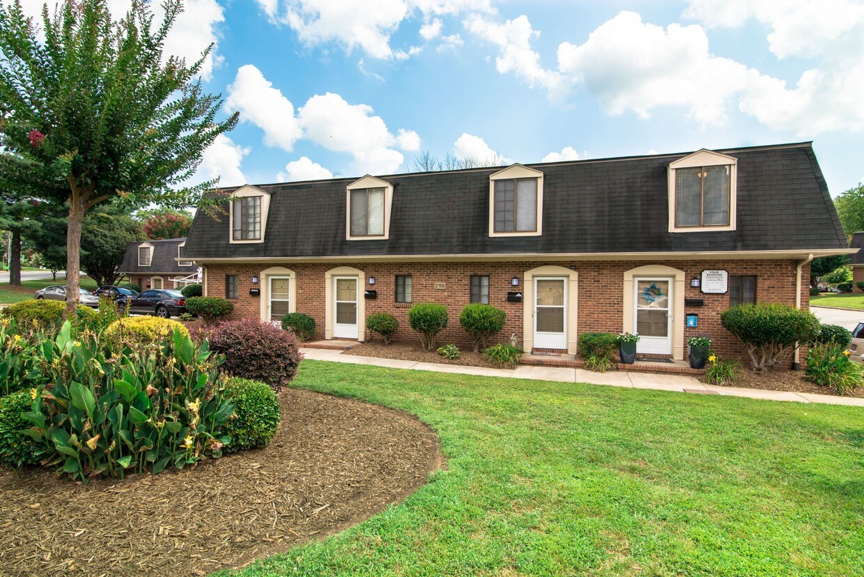 Four Seasons Town Homes Apartments Greensboro, NC