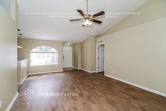 Foto del edificio - 1798 Crane Creek Blvd