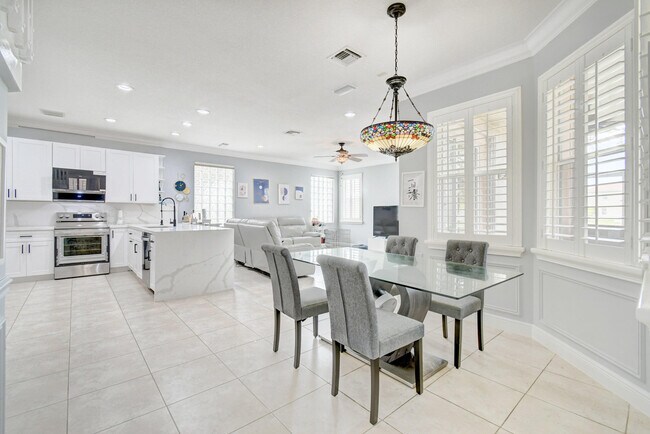 Foto del edificio - 8065 Via Bolzano