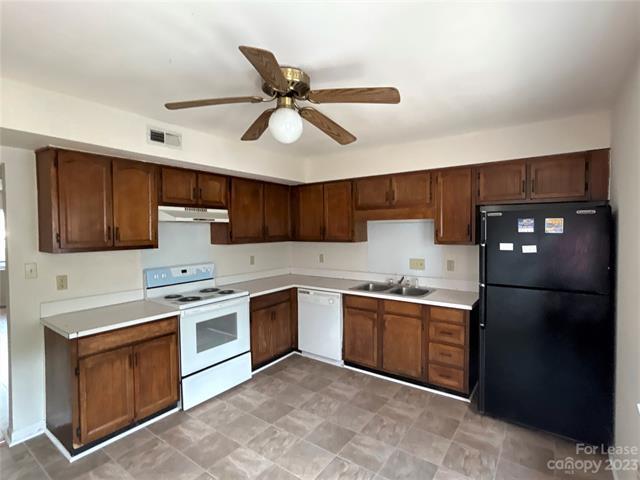 Building Photo - 8905 Hunter Ridge Dr