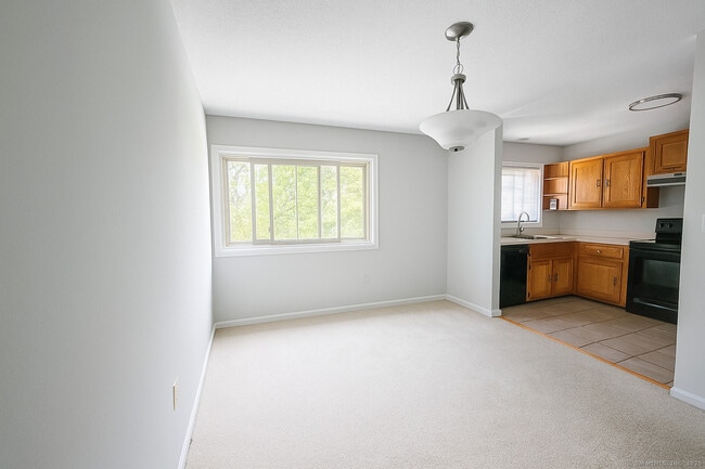 Foto del edificio - 27 Crows Nest Ln