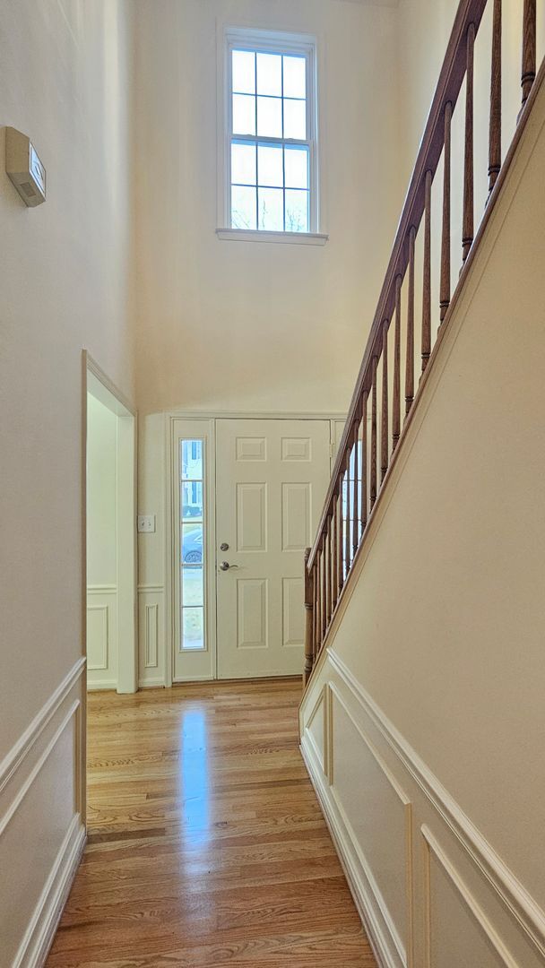 Foto del edificio - Bright & Spacious Home in Fredericksburg!