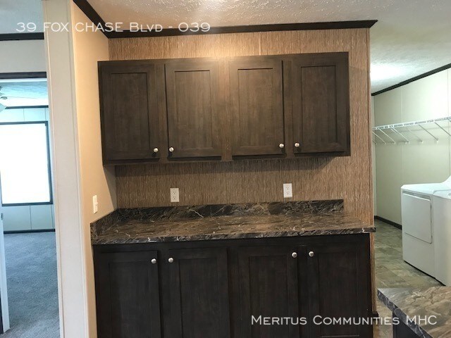 Building Photo - 39 Fox Chase Blvd