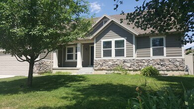 Building Photo - 961 E 650 S