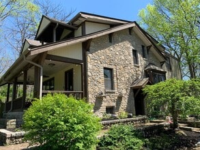 Building Photo - 7049 Riverside Dr