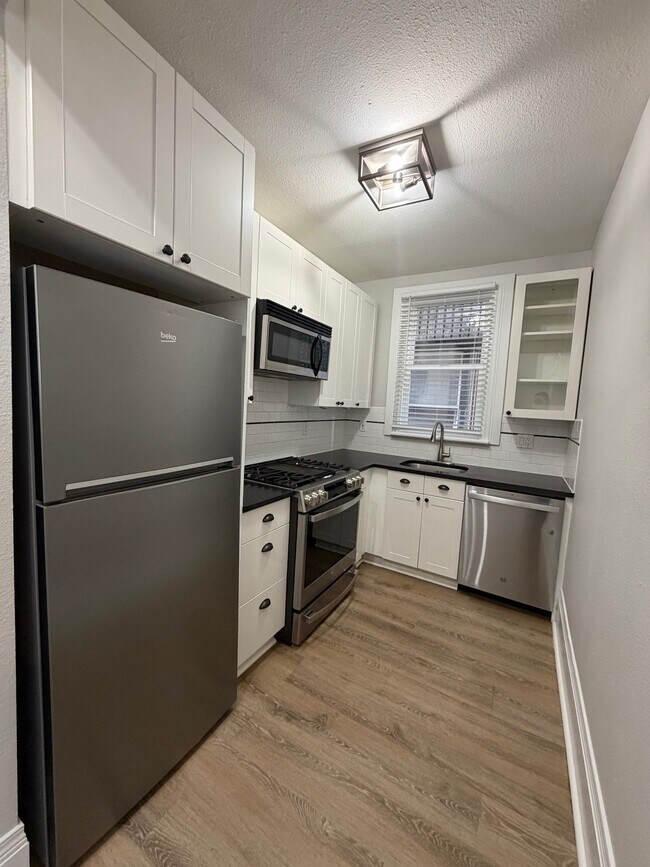 Foto del edificio - 1703 Bellevue Ave