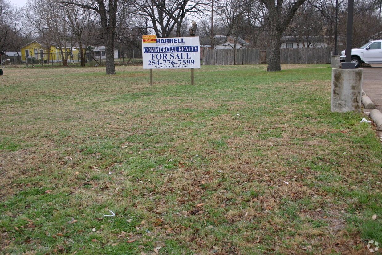 Primary Photo - Clay Commons