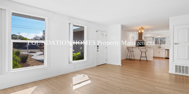 Foto del edificio - 151 Kenwood Ct