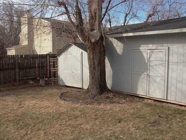 Foto del edificio - Charming 2 Bedroom 1 Bathroom Home In Cent...