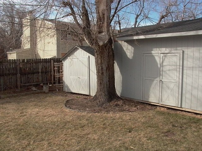 Building Photo - Pre-Lease: Charming 2 Bedroom 1 Bathroom H...