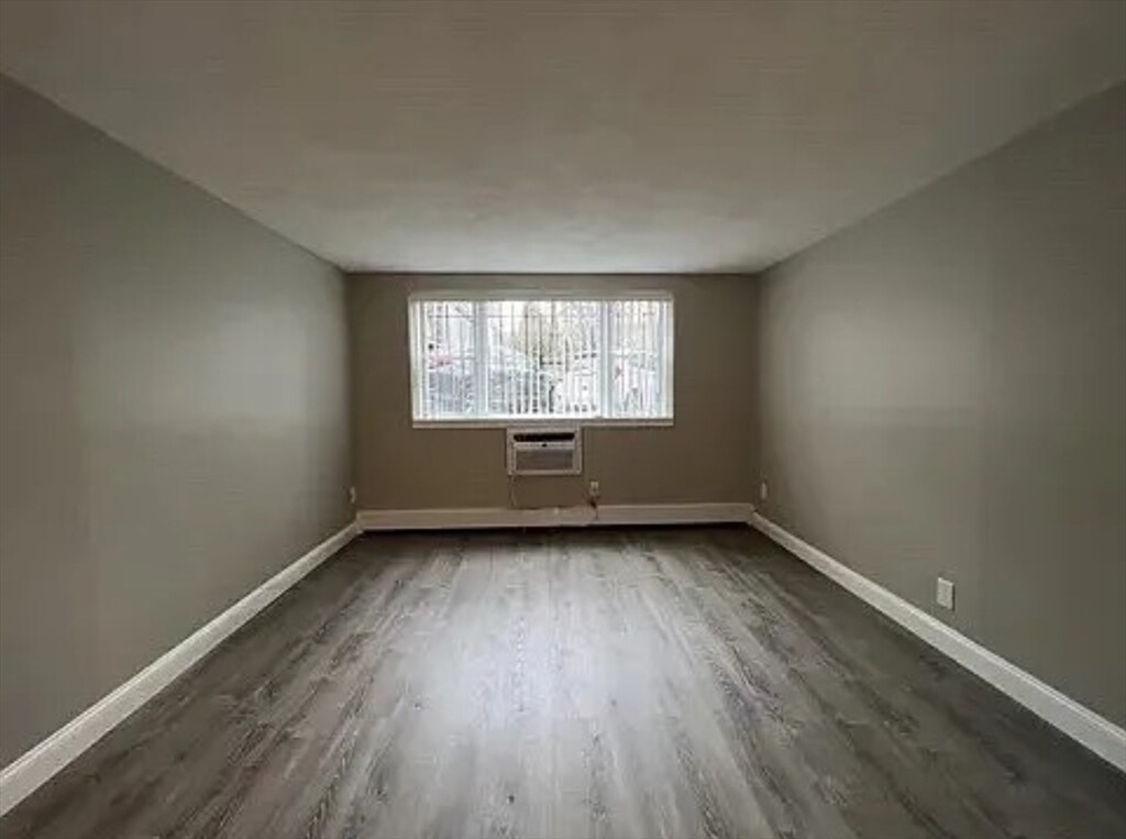 Foto del edificio - 11 Cogswell Ave