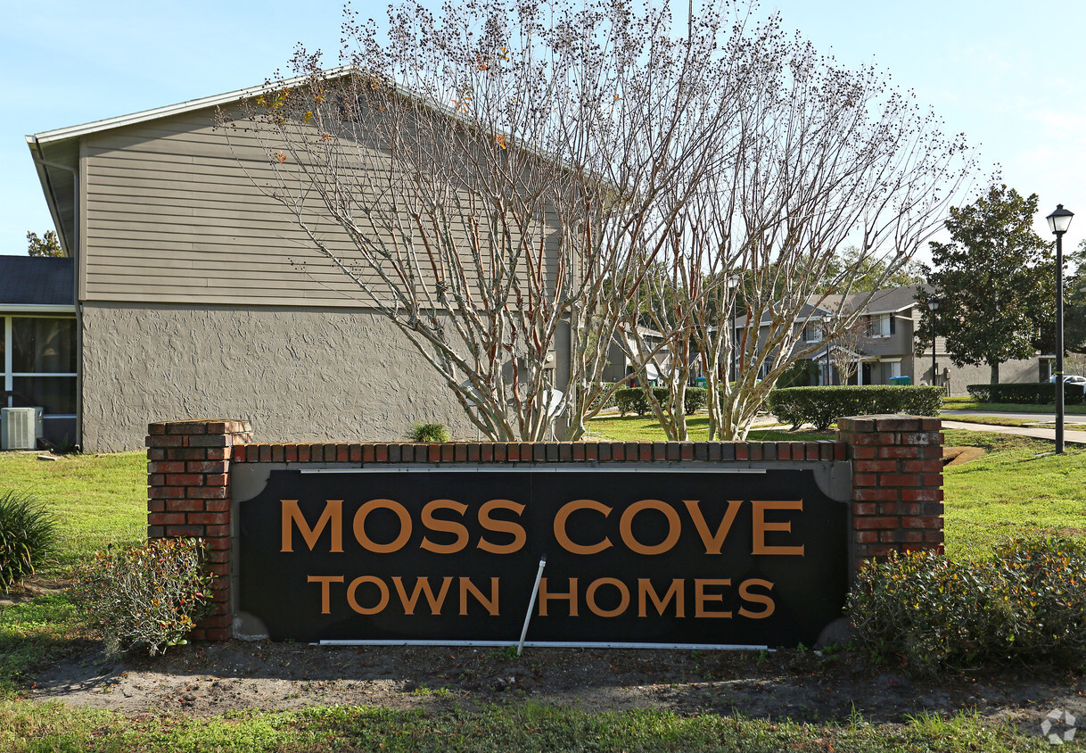 Building Photo - Moss Cove Town Homes