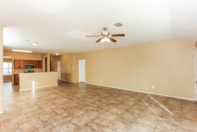 Building Photo - 144 Triumph Rd