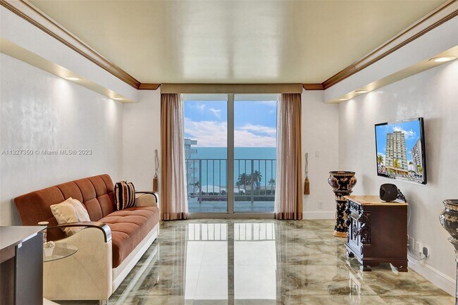 Building Photo - 1410 S Ocean Dr