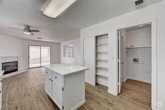 Building Photo - 8213 Mt Brodie Cir