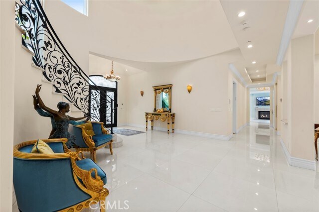 Foto del edificio - 4640 Hayvenhurst Ave