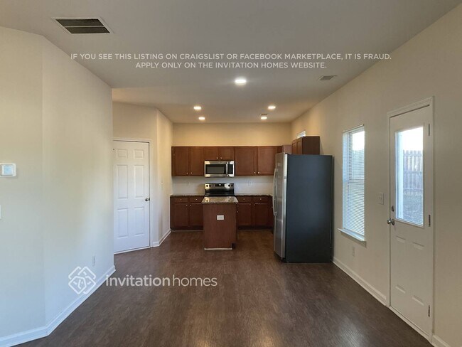 Foto del edificio - 440 Village Broad St