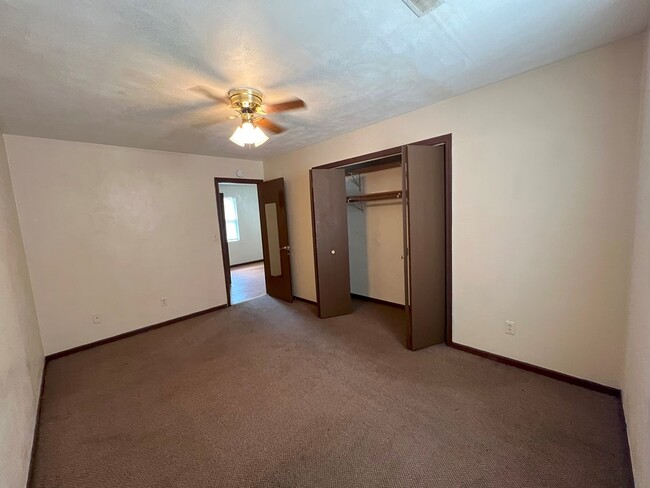 Foto del edificio - 343 N Glenwood Ave