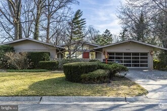 Building Photo - 6104 Clearwood Rd