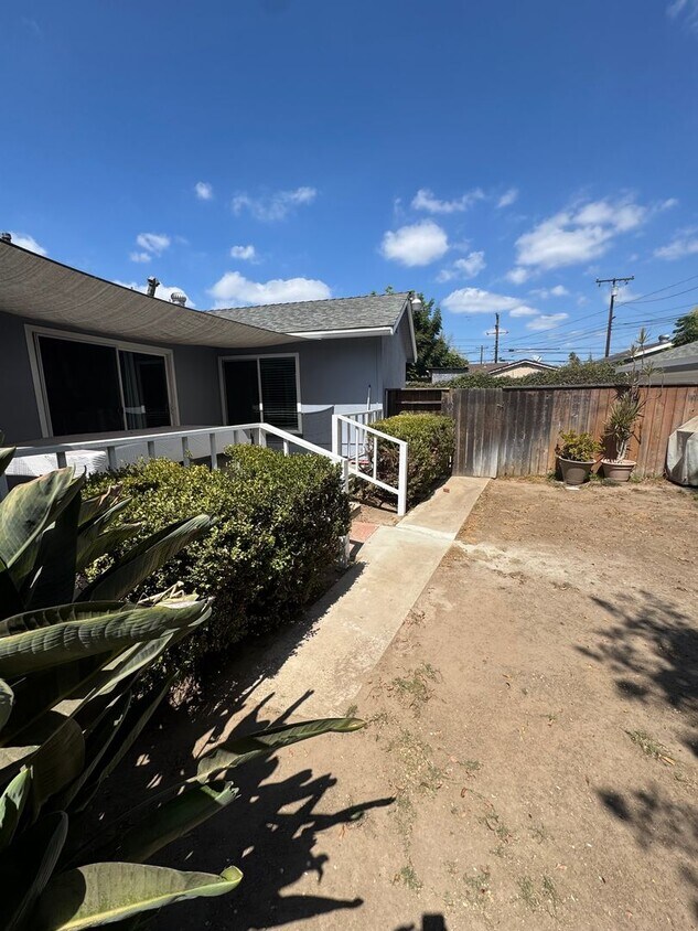 Primary Photo - Spacious 3-Bed/2-bathroom – Bonus Rooms!