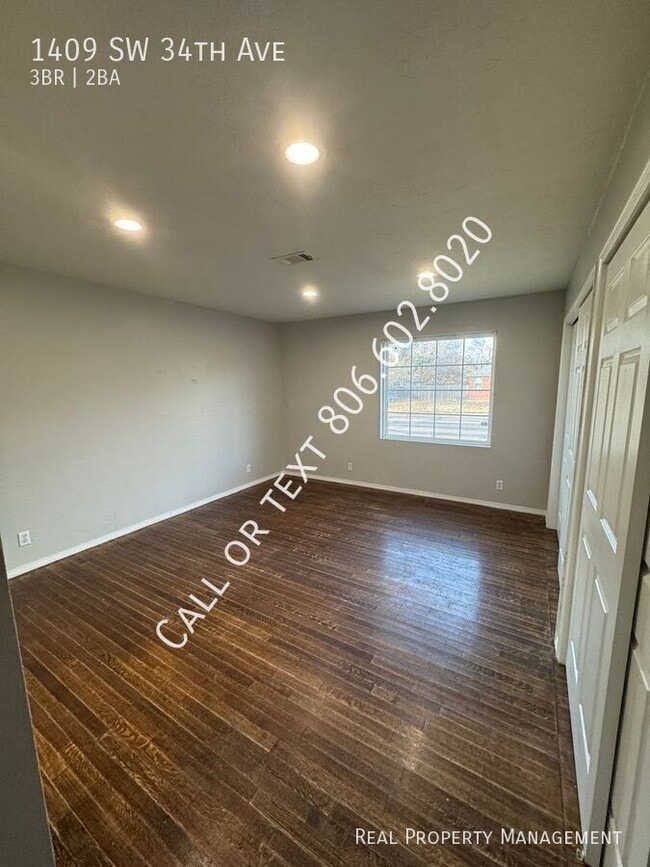Building Photo - 1409 SW 34th Ave