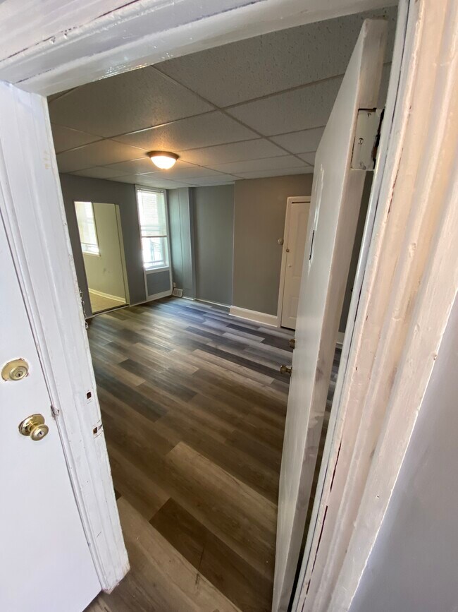 Living Room Entrance - 2552 E Clearfield St