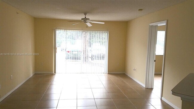 Foto del edificio - 4163 N Haverhill Rd