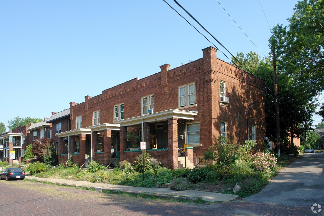 Primary Photo - 88-96 Wilber Ave