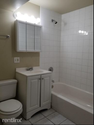Foto del edificio - 2 br, 1 bath Apartment - 3248 W Walnut St 1