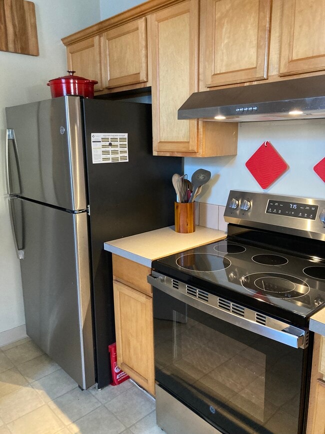 Kitchen - 1728 Division St