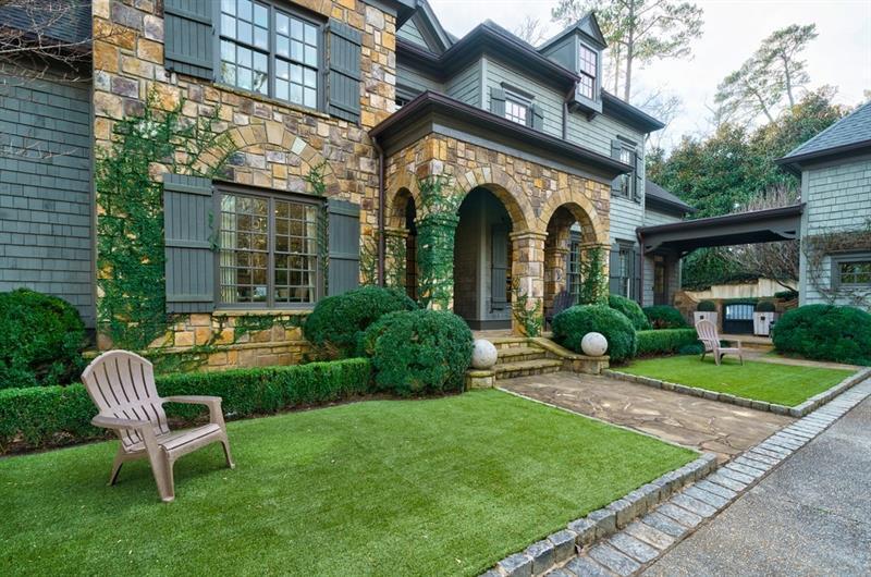 Primary Photo - 1224 Peachtree Battle Ct NW