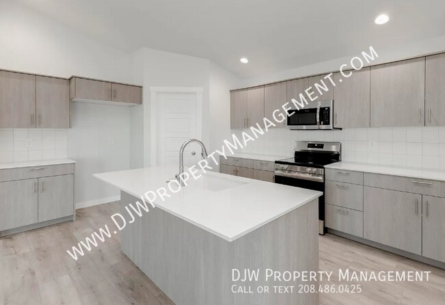 Foto del edificio - 2252 N Carly Ave
