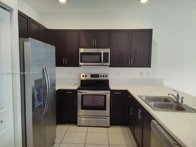 Building Photo - 18232 SW 148th Rd