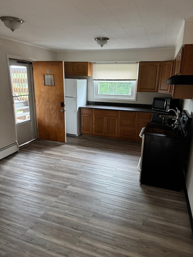 Building Photo - 61 Vandenburgh Ave