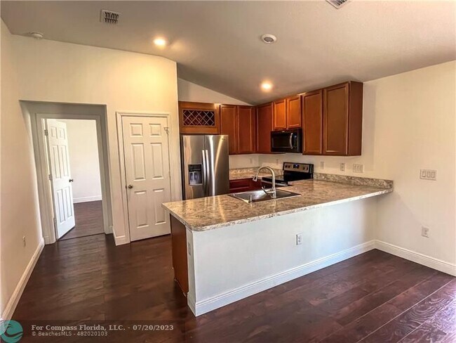 Foto del edificio - 5870 NW Pine Trail Cir