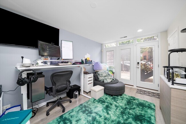 Foto del edificio - 855 W Erie St