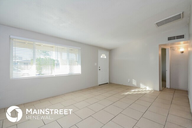 Foto del edificio - 3701 E 23rd St