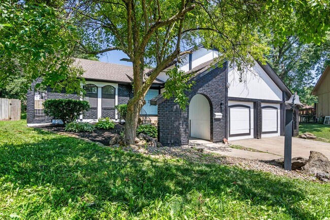 Foto del edificio - 508 Dover Ct