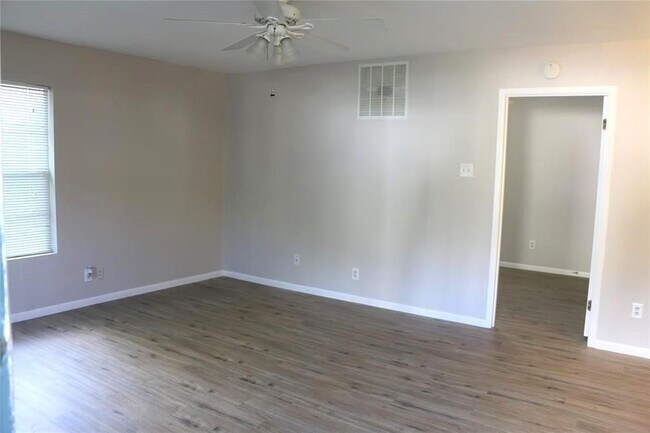 Building Photo - 3330 Triplett St