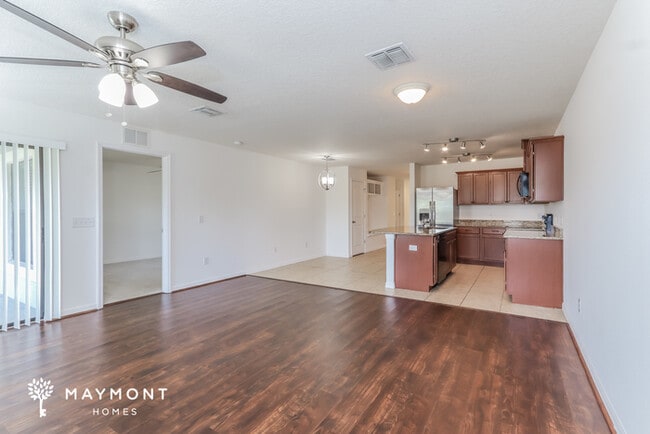 Building Photo - 5756 Lacar Way