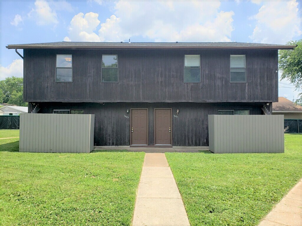 1599 Miller Rd, Imperial, MO 63052