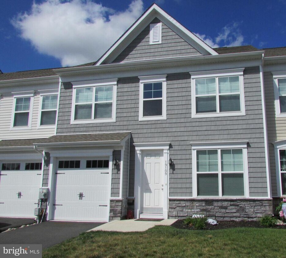 19109 Jackstone Way, Millsboro, DE 19966 Townhome Rentals in