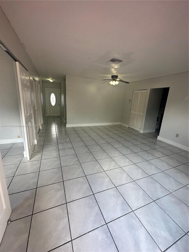 Foto del edificio - 13125 SW 18th Terrace
