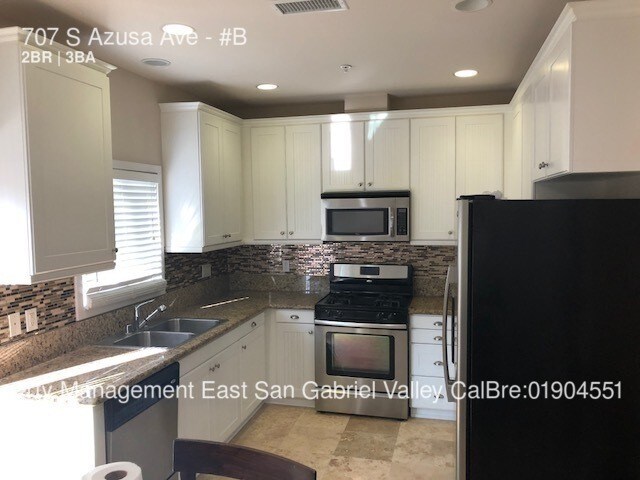 Building Photo - 707 S Azusa Ave