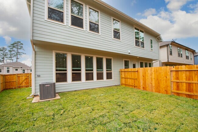 Building Photo - 585 Dry Fork Ln