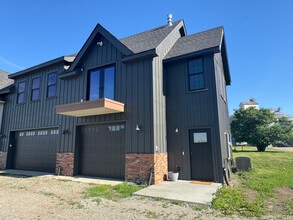 211 Main St