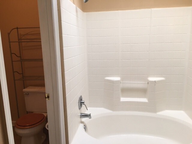 Foto del edificio - 3 BR 2 BA in Midway Park